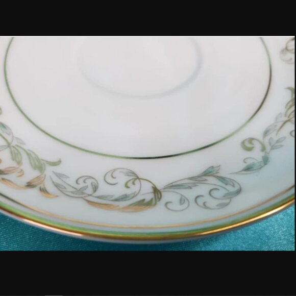 Noritake “Stanwyck” Cup & Saucer Set (4 Cups + 4 Saucers) - Picture 10 of 11